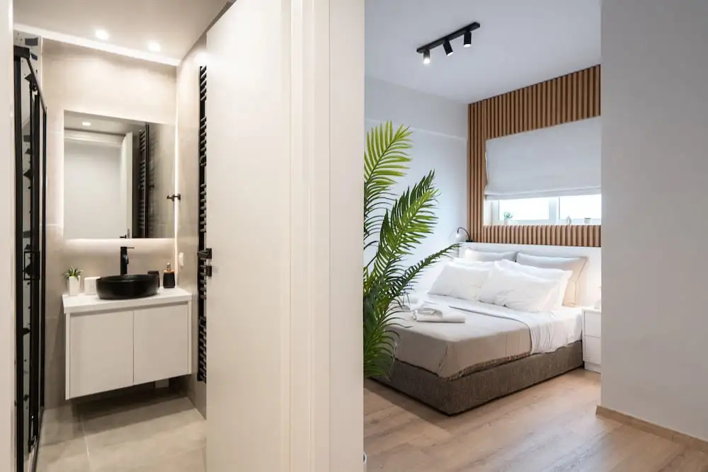 Luxury Apartment near Floisvos Marina