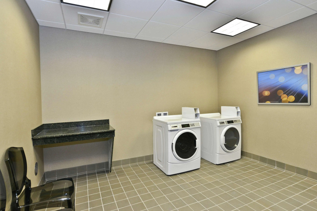 Hampton Inn & Suites Greensboro/Coliseum Area