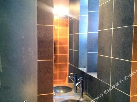 Niya Holiday Hotel