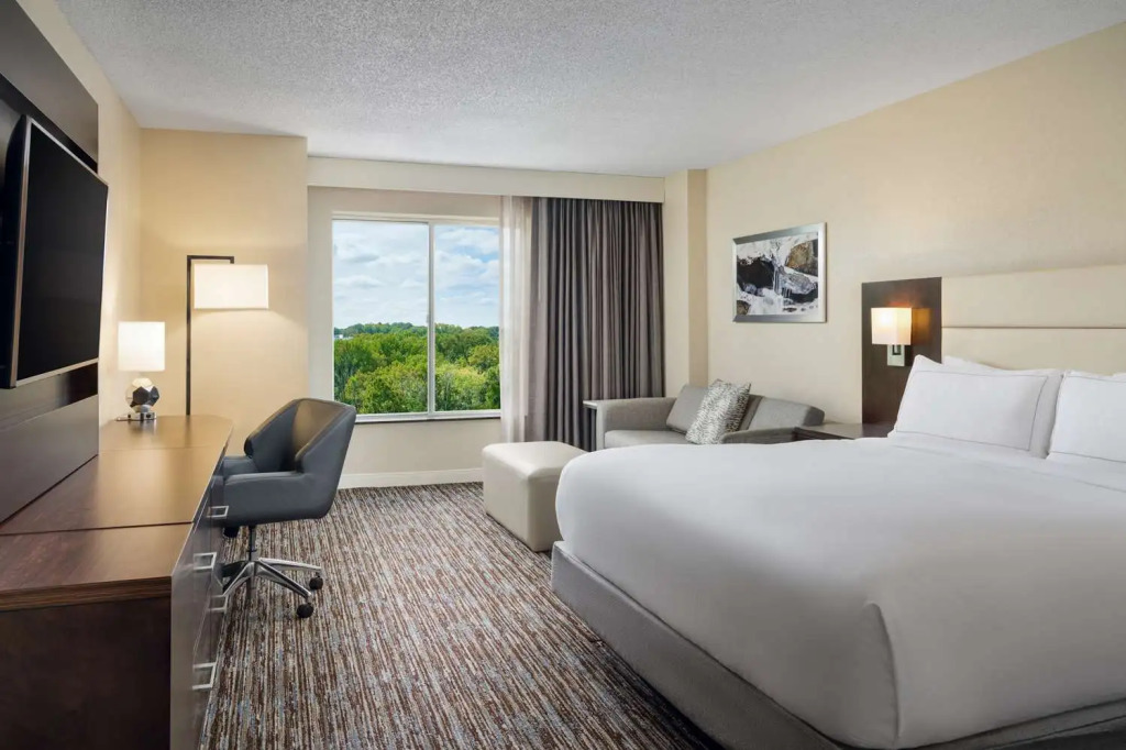 DoubleTree by Hilton Greensboro