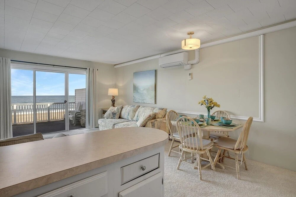 Beachcrest 17 1 Bedroom Condo by RedAwning