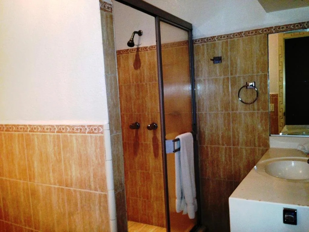 Hotel Azteca Inn