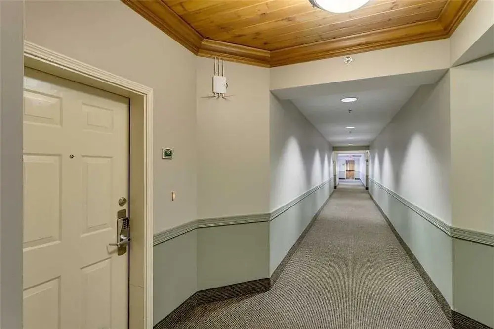 Baskins Creek 404 - 2 Br condo by RedAwning
