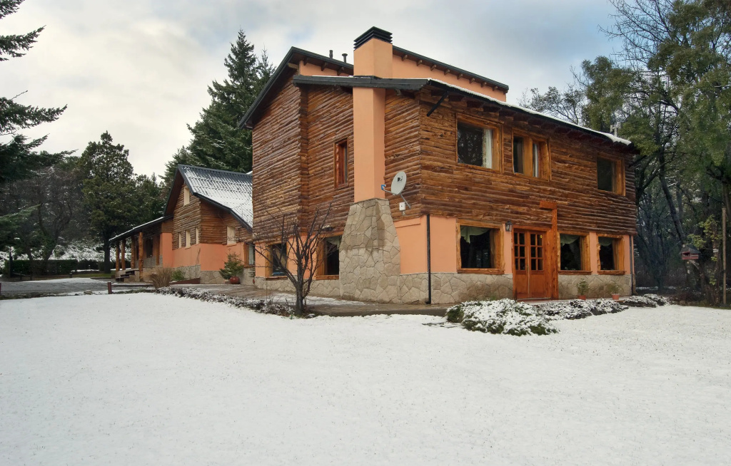 Lago Gutiérrez Lodge