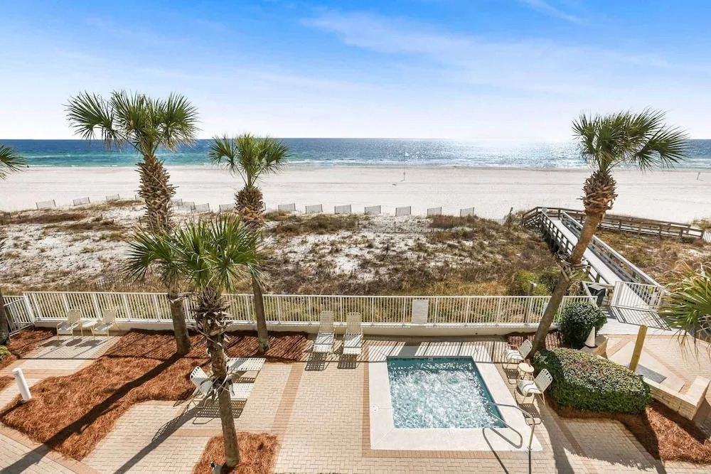 Pelican Pointe 301- Corner Unit 3rd Floor Gulf-front