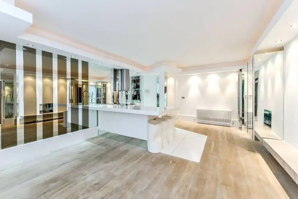Stylish 3 Bedroom Home in Hampstead
