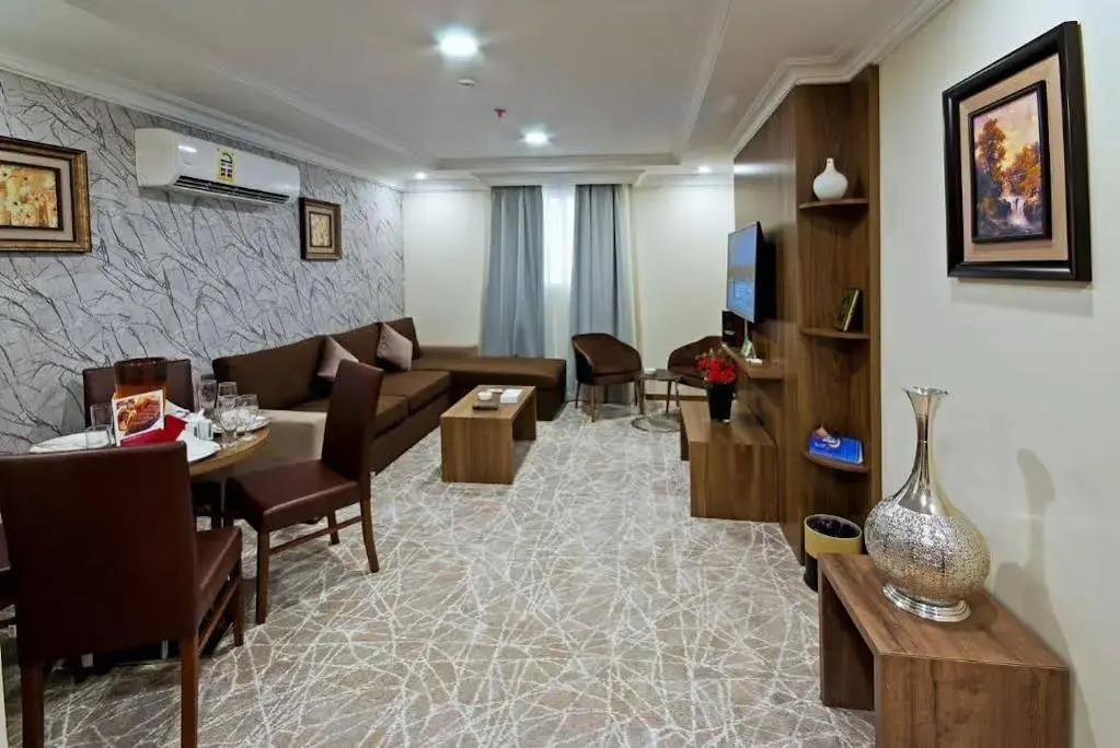 Delights Inn - Green Oasis Hotel