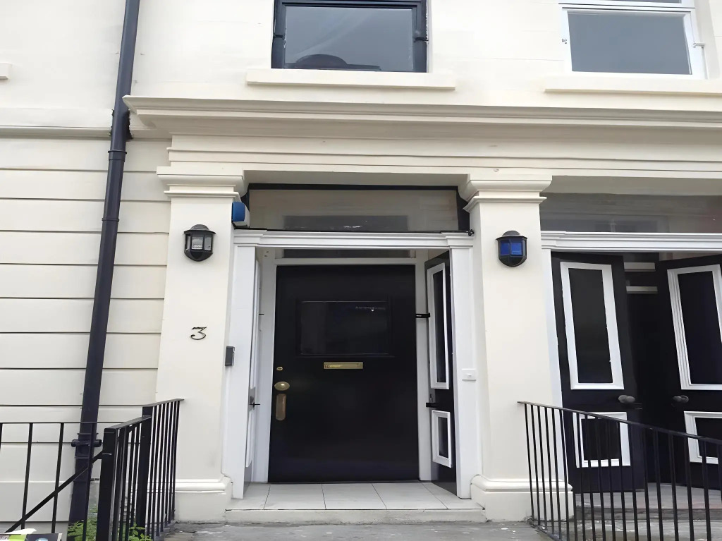 Glasgow House