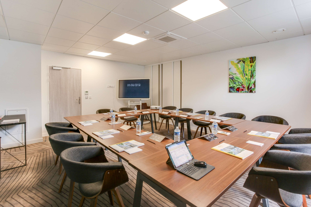 All Suites Appart Hôtel - Palaiseau - Massy TGV