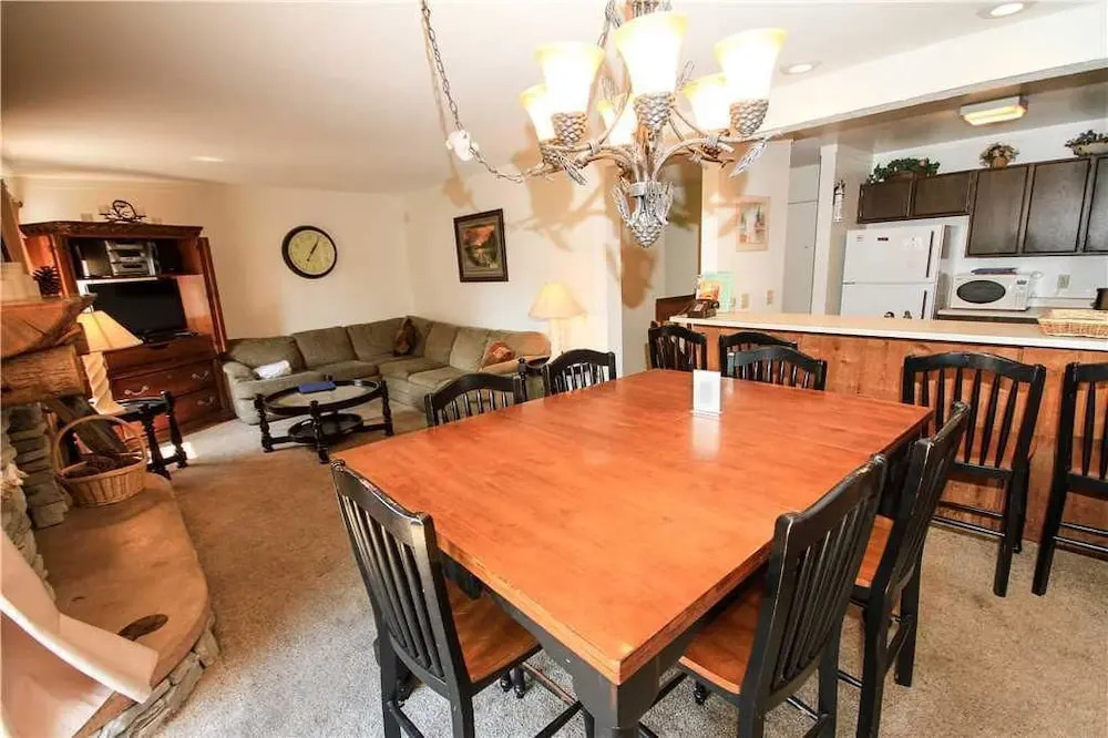 Mammoth Ski & Racquet Club #12 - Pet Okay! 2 Bedrooms 2 Bathrooms Cond