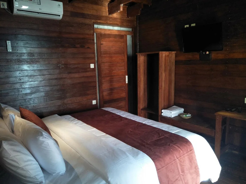 Waterside inn Nusa Penida