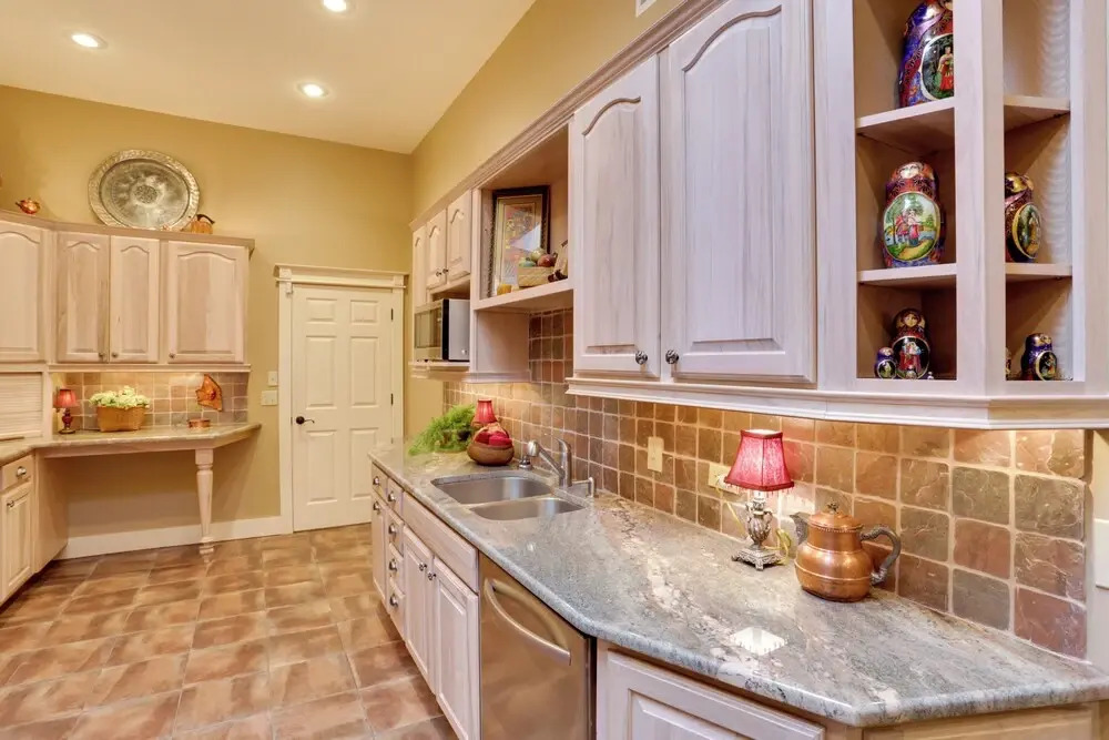 Beautiful Central Fayetteville Townhome w/ Views!