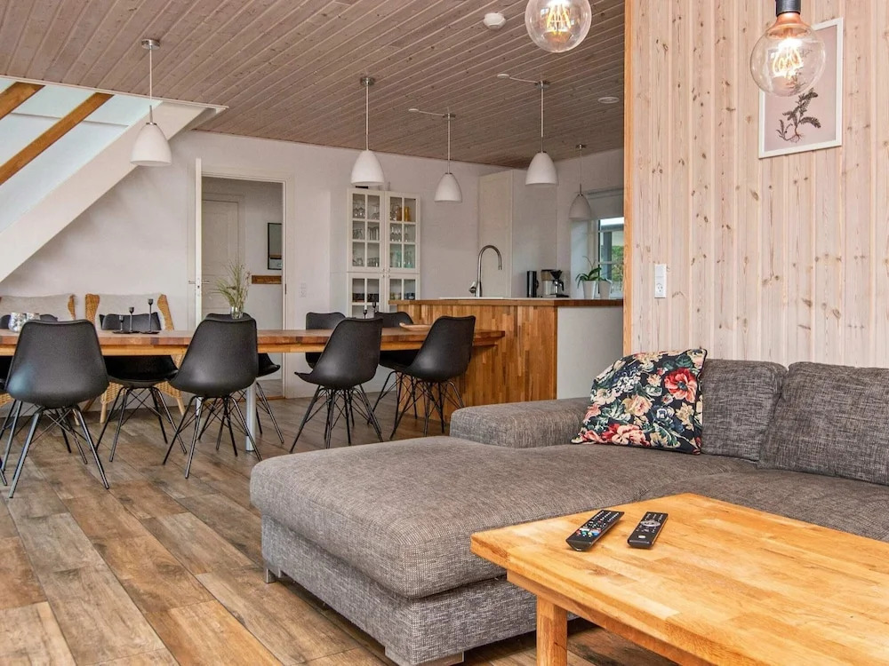 10 Person Holiday Home in Glesborg