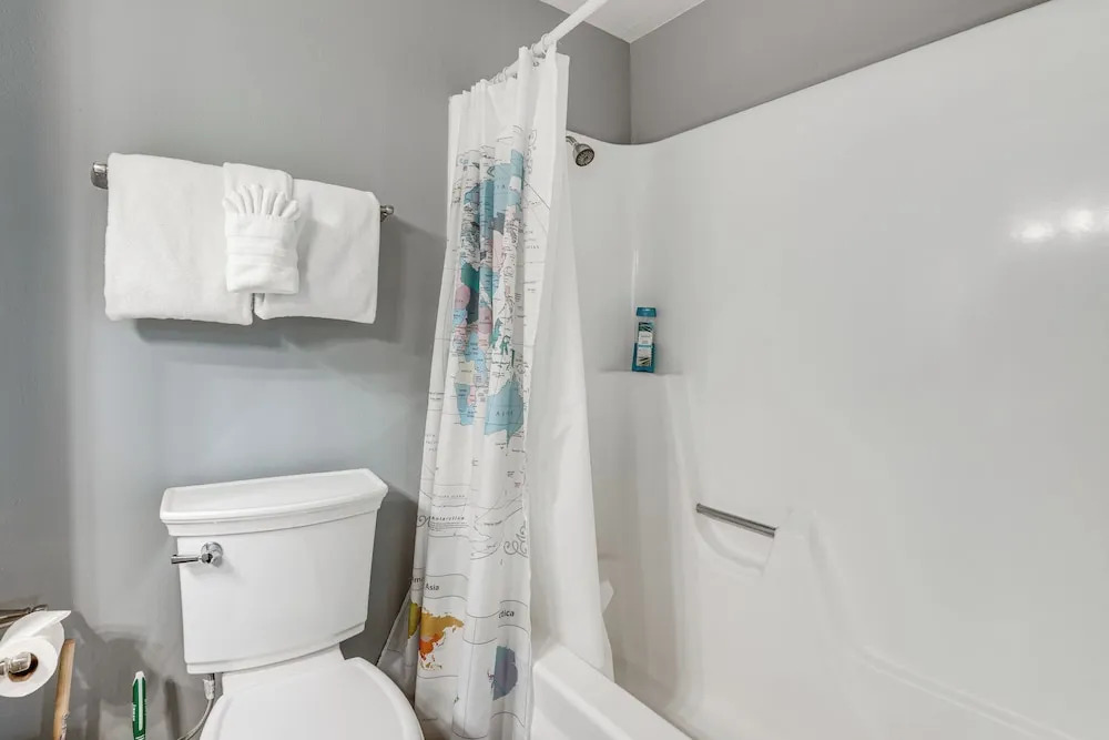 Silverthorne Condo w/ Balcony: Hike, Fish & Golf