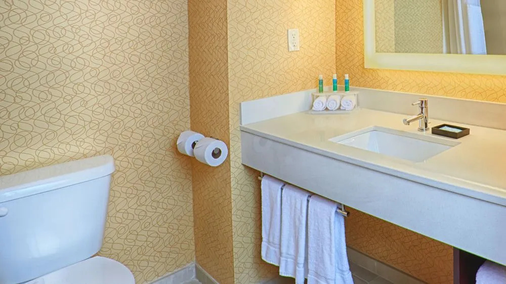 Holiday Inn Express Bordentown - Trenton South