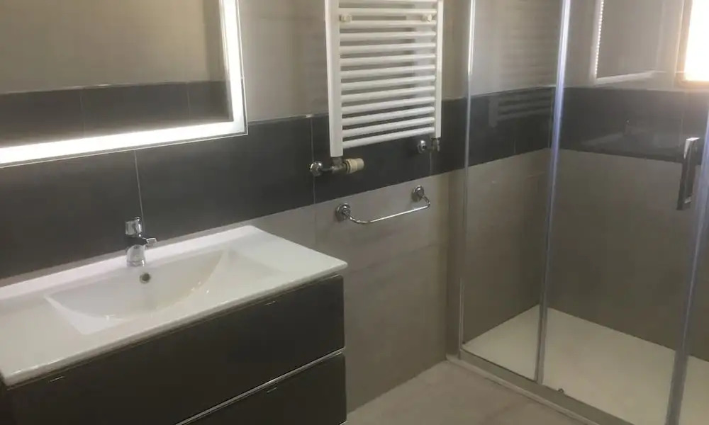Beautiful 4-Bed det villa private pool sea views