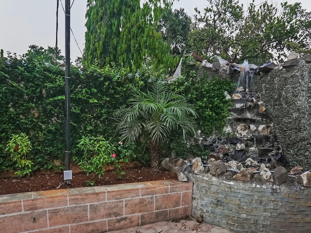 OYO Flagship 23096 Laxmi Residency