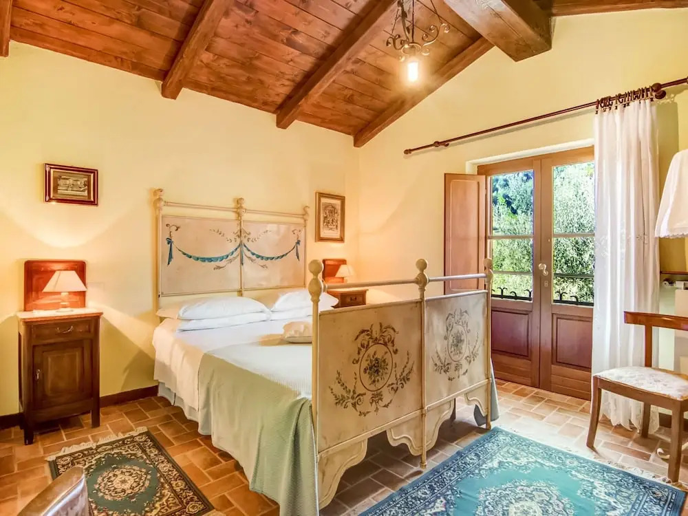 Farmhouse in Monte Santa Maria Tiberina with garden