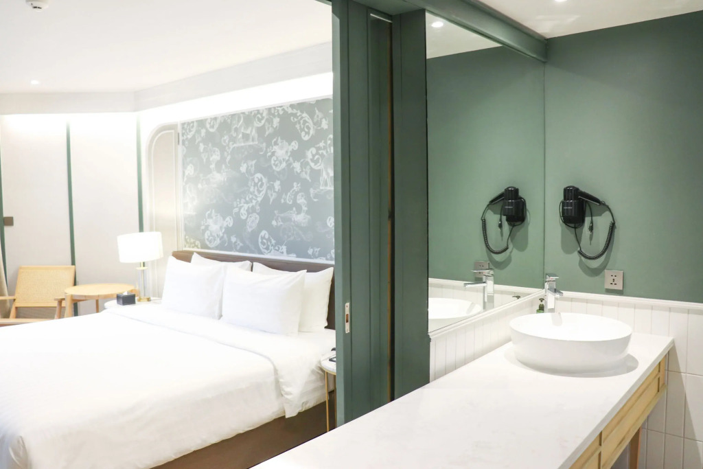 The Quarter Chaophraya by UHG - Riverfront Hotel, Walk to ICONSIAM