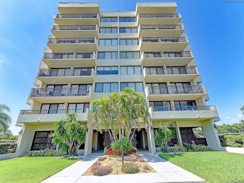 Our House at the Beach W-204 2 Bedrooms 2 Bathrooms Condo