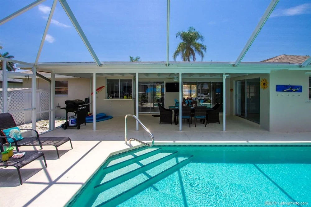 Pelican Cove