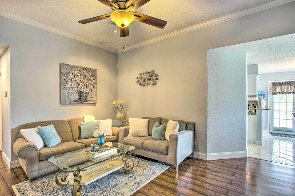 Family-friendly Rowlett Home ~ 23 Mi to Dallas