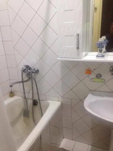 Nestani'S Guesthouse