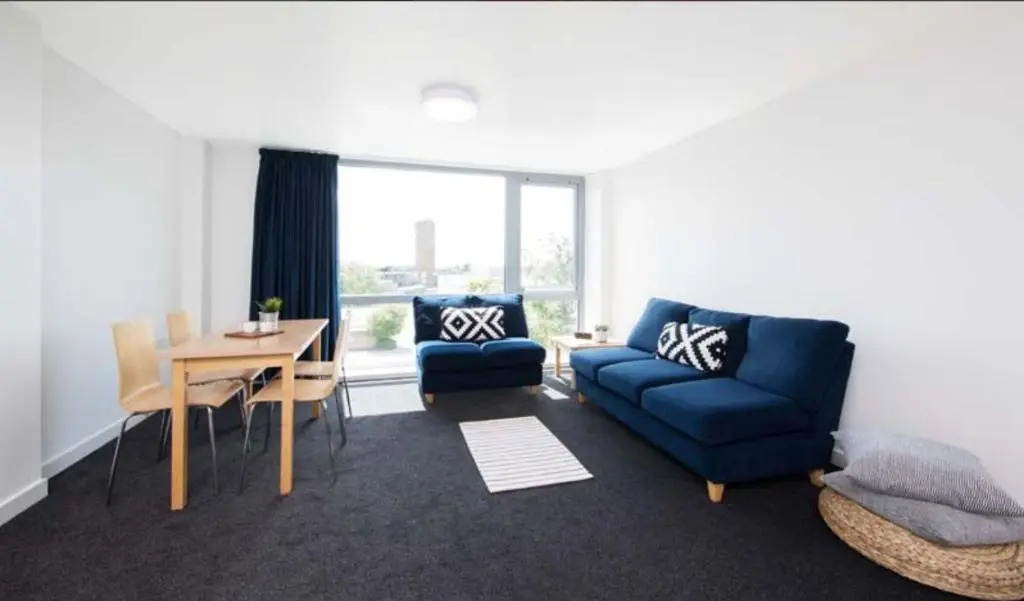 Bright Rooms for STUDENTS Only - Bedford, SK