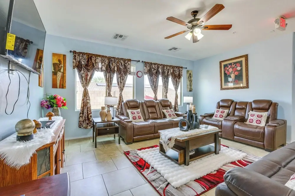 Furnished Patio! Retreat 12 Mi to Dtwn Phoenix