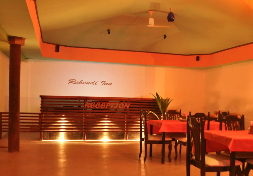 Yellow Rehendhi Inn