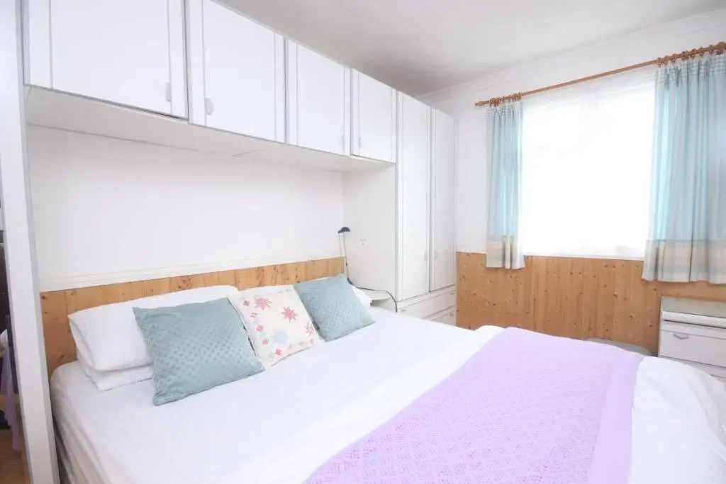 34D Medmerry Park 2 Bedroom Chalet