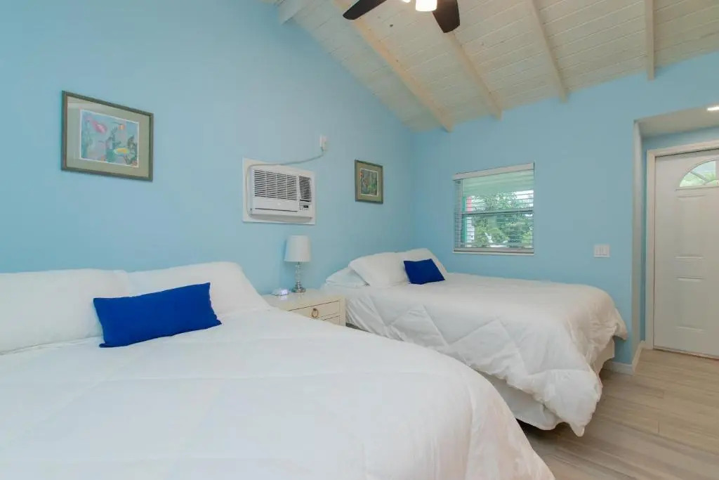 Sunset Cove Beach Resort