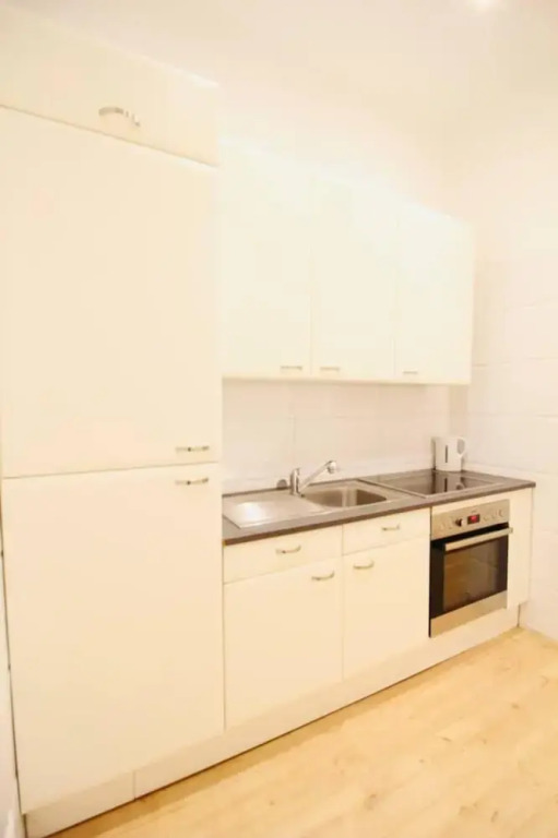Super Central Cozy 5 BR Shared Apt 10Min Walk to Augarten