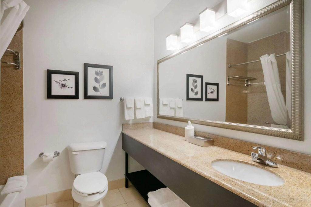 Country Inn & Suites by Radisson, Columbia, MO