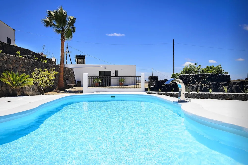 Casa Peñas Blancas