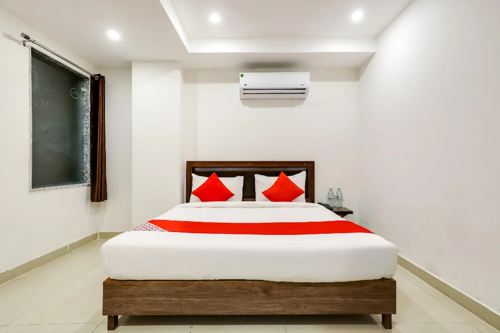 Collection O Tilak Nagar Near Pacific Mall