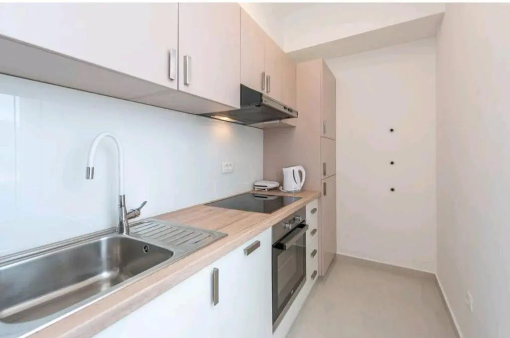 Apartments House Novel