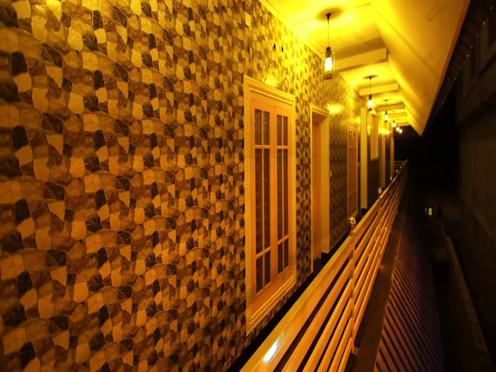 OYO 4867 Royal Homes
