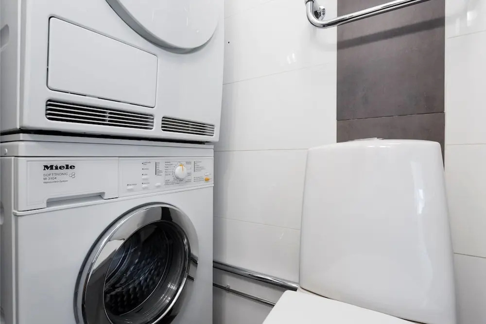 WeHost Messeniuksenkatu 10