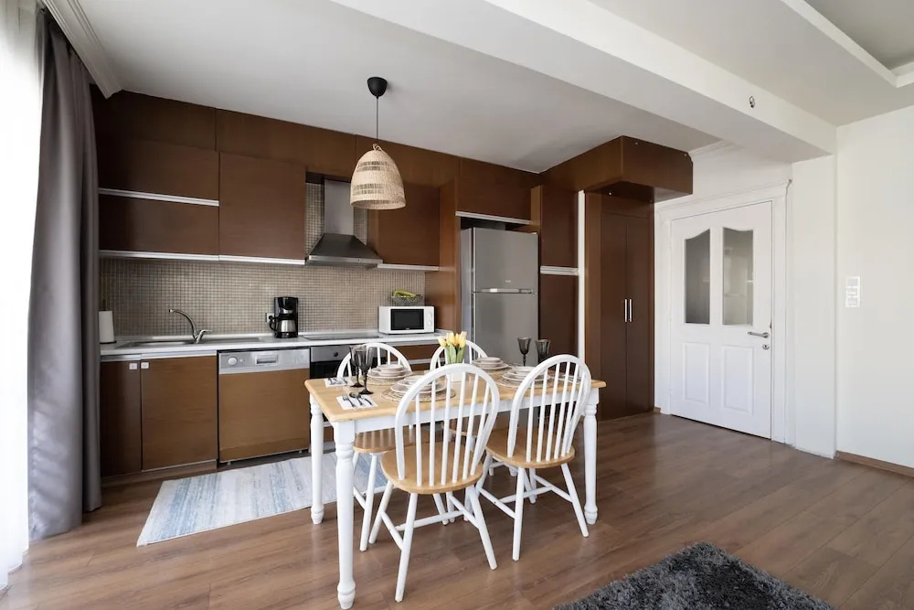 Wolf Suites