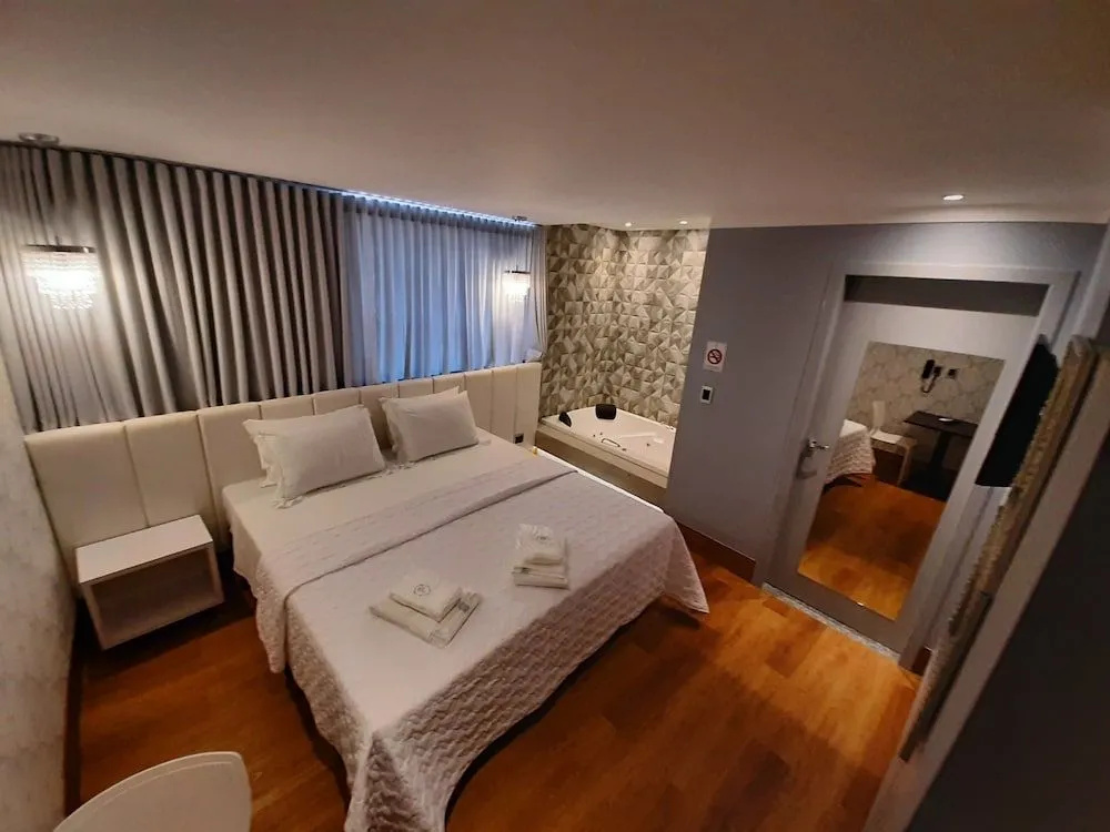 Pontual Hotel