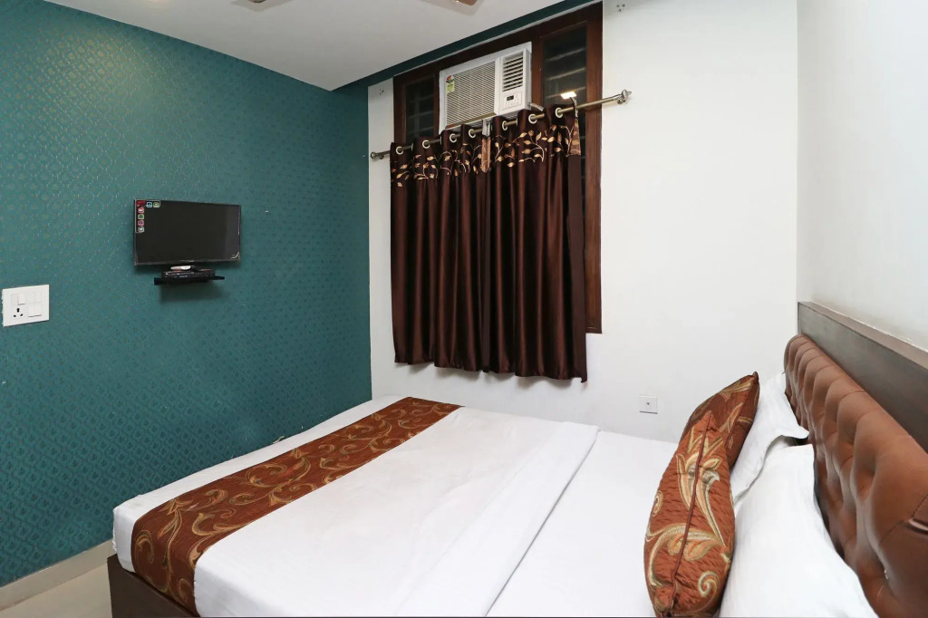 Chirag Pankaj Residency by OYO Rooms