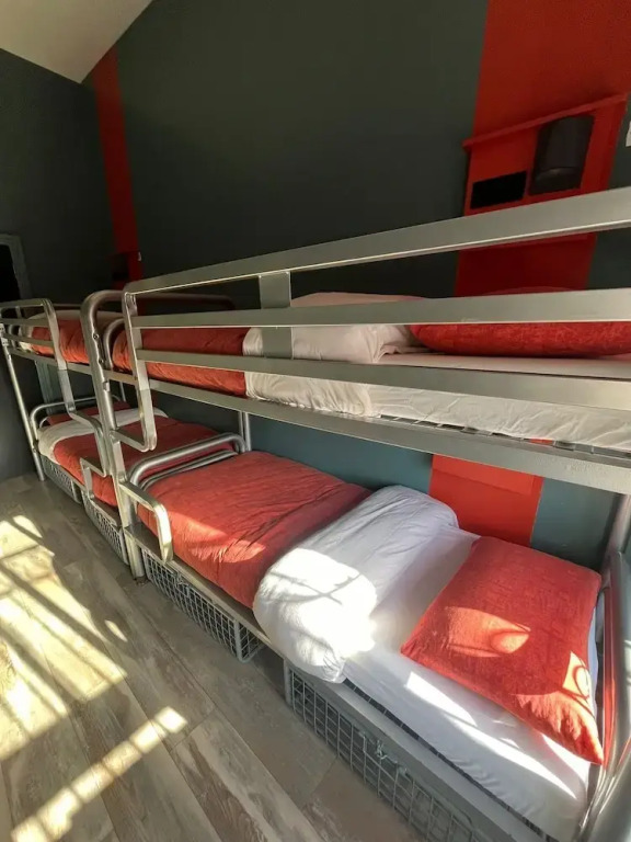 Bru Bar & Hostel