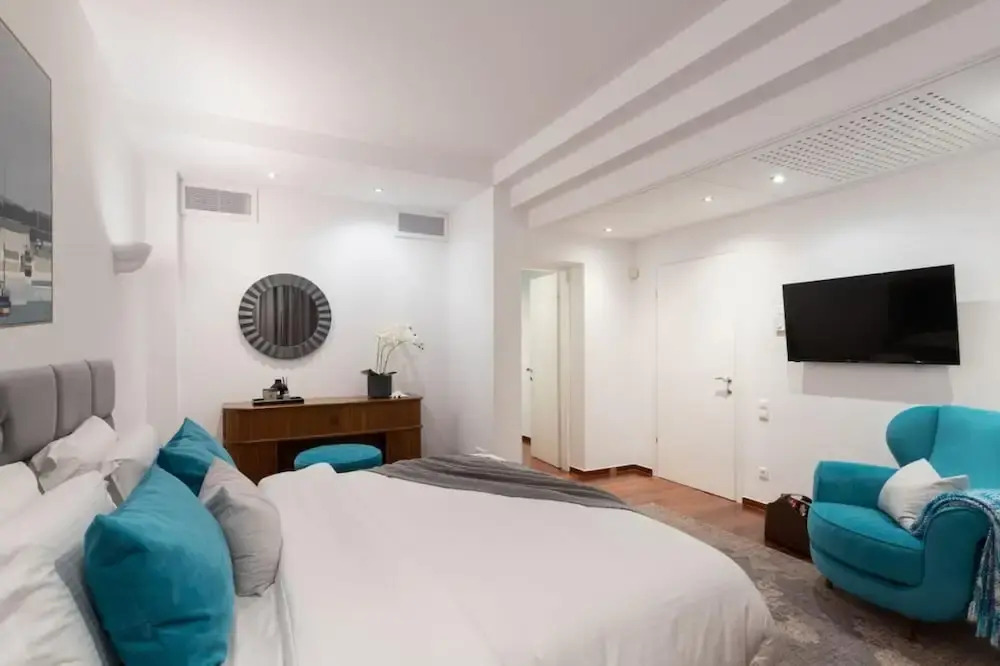 1BD Serene Calm Pool House