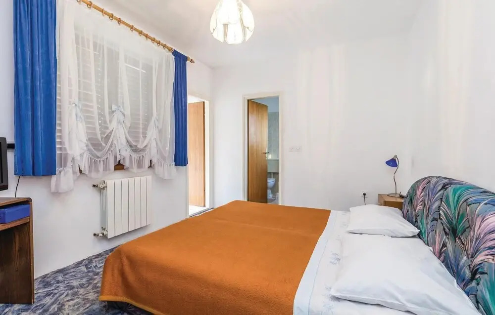 Stunning Home in Brsec With Wifi and 3 Bedrooms