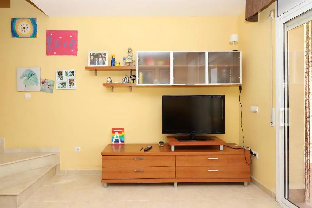 AT131 Aire acondicionado, comunidad con piscina, playa a 800m