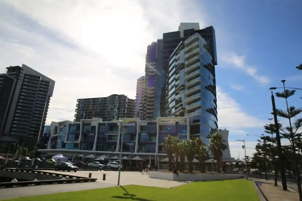 View Apartment at Docklands