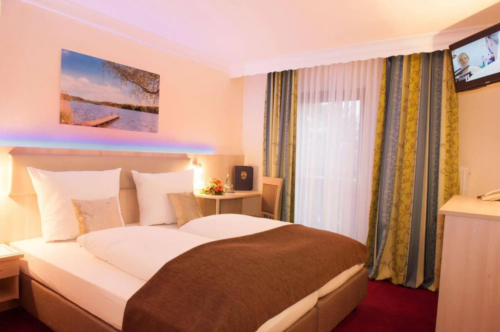Hotel Seeblick & Ferienwohnung