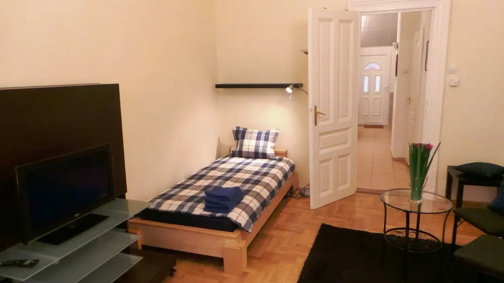 Mandy Apartments