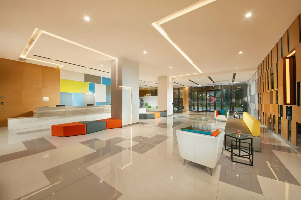Holiday Inn Express Leshan City Square by IHG - High Speed Rail and Leshan Giant Buddha
